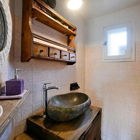 Дом отдыха 3 Bedroom Stunning In *