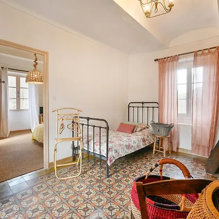 Дом отдыха 3 Bedroom Stunning In La Vernarede