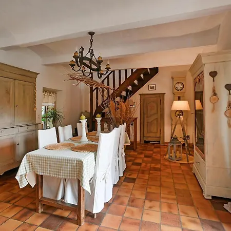 Дом отдыха 3 Bedroom Stunning In *