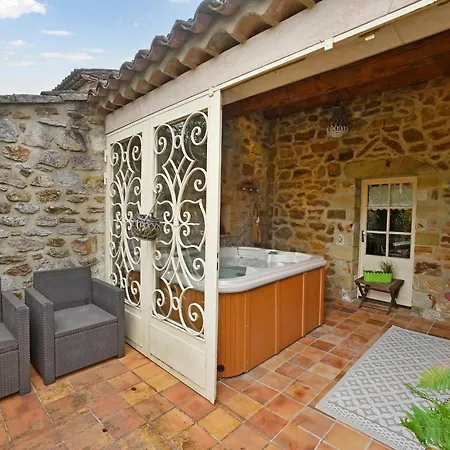 Дом отдыха 3 Bedroom Stunning In