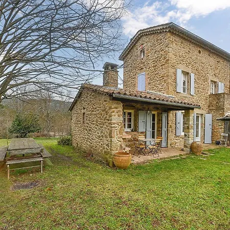 Feriehus 3 Bedroom Awesome In La Vernarede