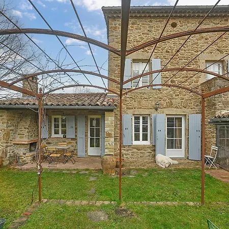 3 Bedroom Stunning In *